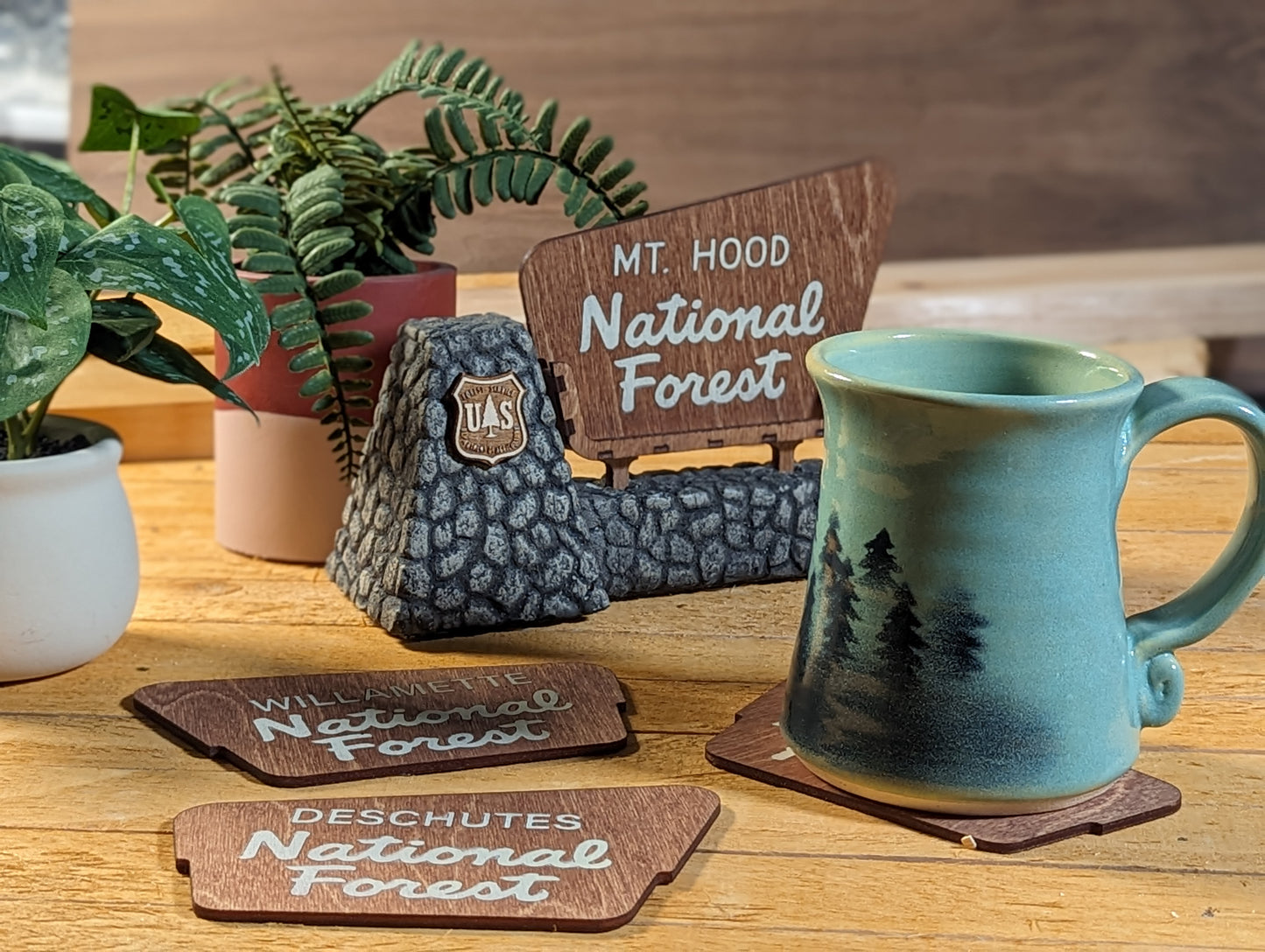 Oregon National Forests Entrance Signs Coaster Set With Stone Base